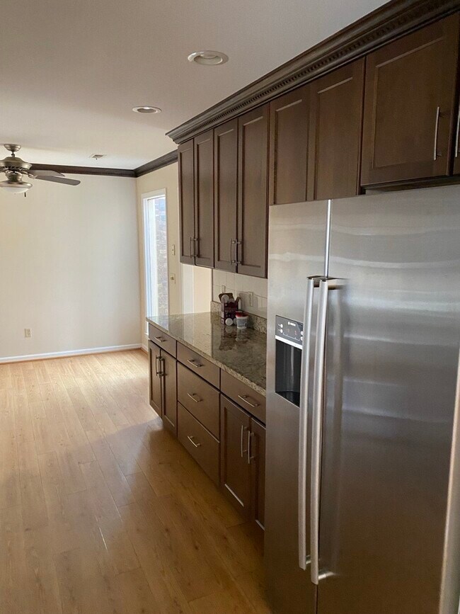 Photo - 205 Patio Pl