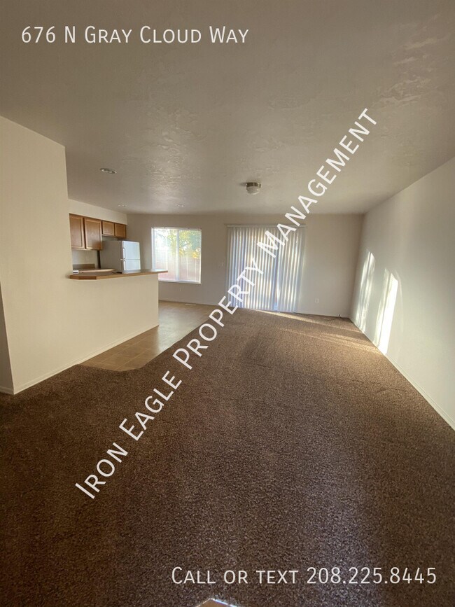 Photo - 676 N Gray Cloud Way