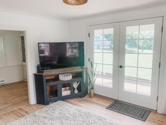 Photo - 1474 Heidelberg Ave