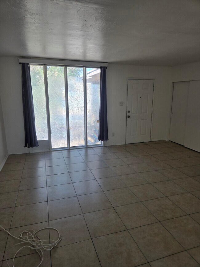3370 Cambridge St Unidad 3