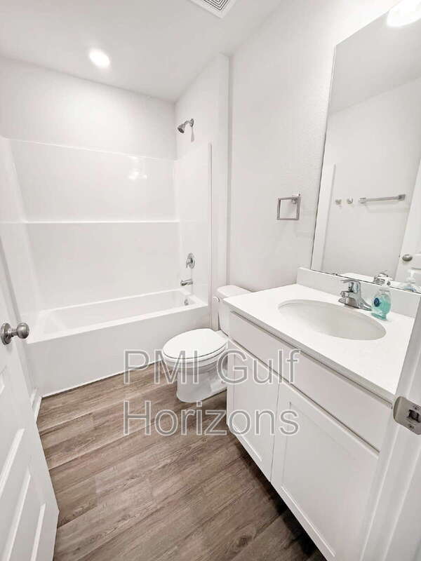 Photo - 20 Spoonbill St