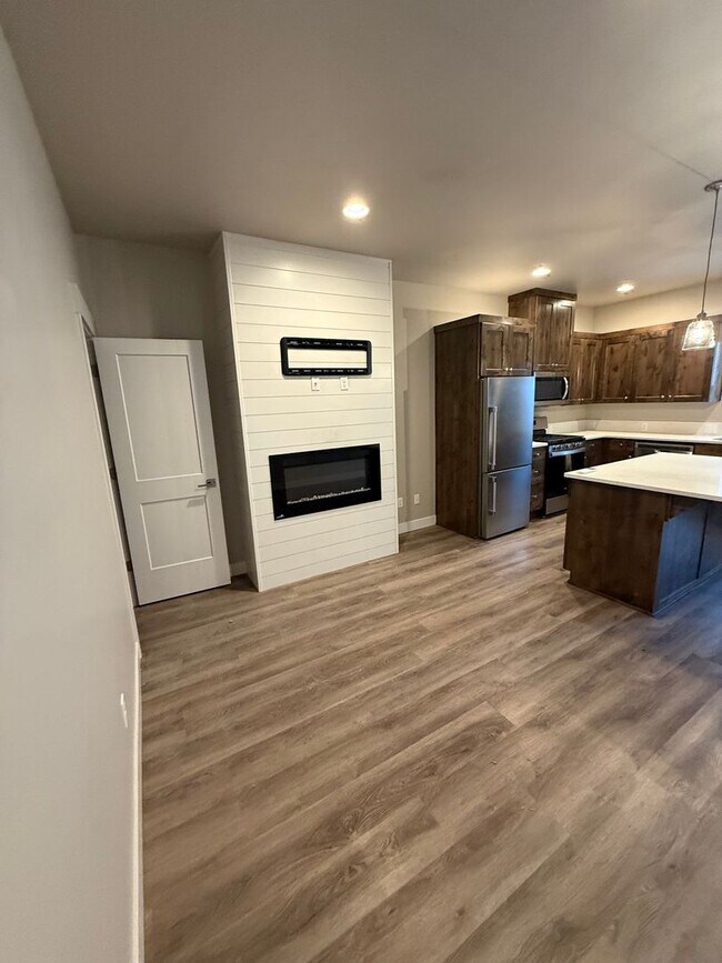 Photo - ree20124 Unit ree20124 - 02