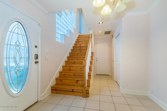 Photo - 1626 Strand St