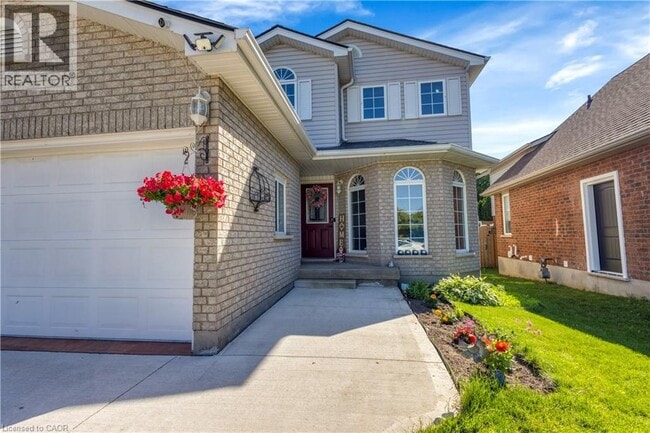 Photo - 35 Borland Dr