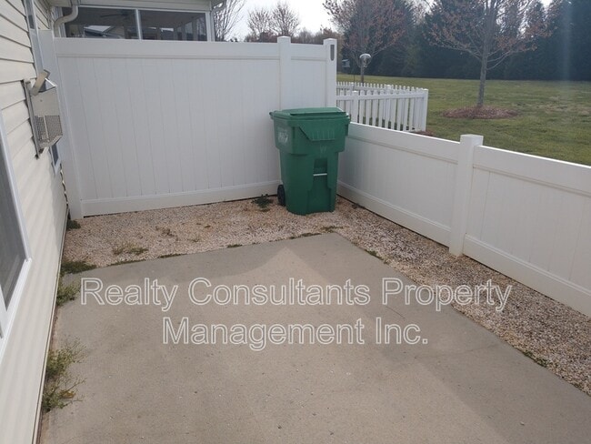 Photo - 2152 Rosemont Dr