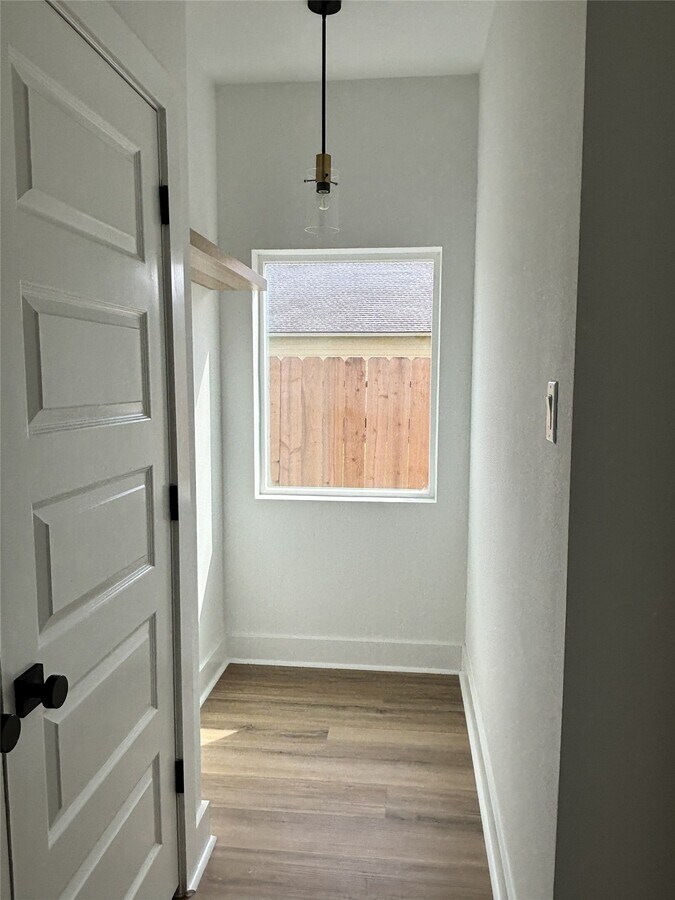 Photo - 8218 Locksley Rd