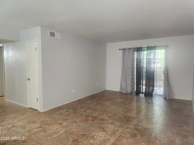 Photo - 3119 W Cochise Dr Unit 131