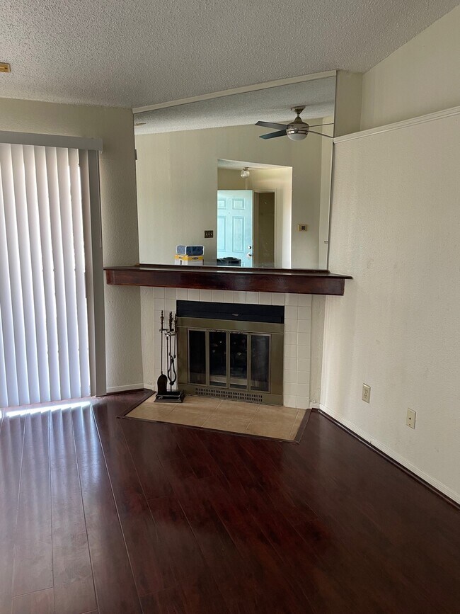 Photo - 2121 Hepburn St Unit 1224
