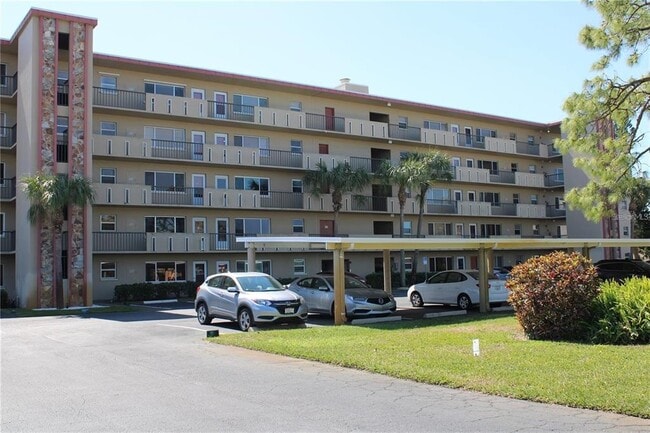 Building Photo - 4460 Ironwood Cir Unit 501A