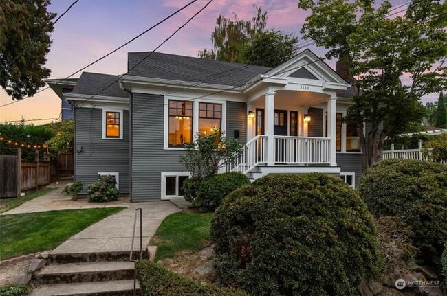 Photo - 3130 Broadway E