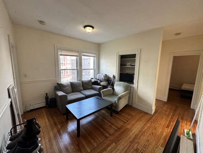 Photo - 80 Hillside St