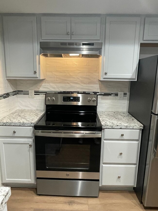 Kitchen - 201 N 80th Ave Unit A