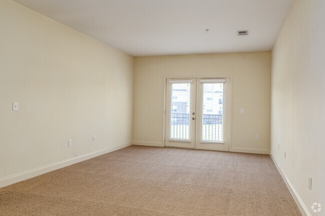 1BR, 1BA - 828SF - Beacon - Living Room