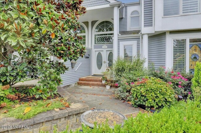 Photo - 328 E Main St