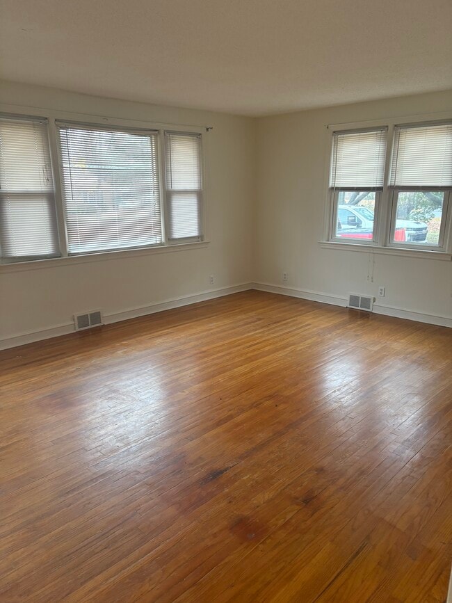 Photo - 644 Rosenthal Ave