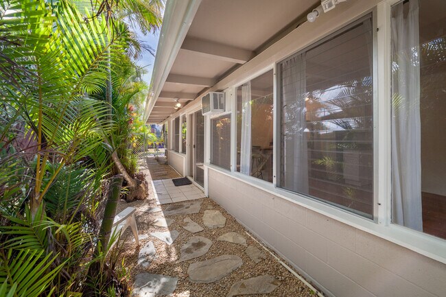 Photo - 946 Holoholo St. (1 BR)
