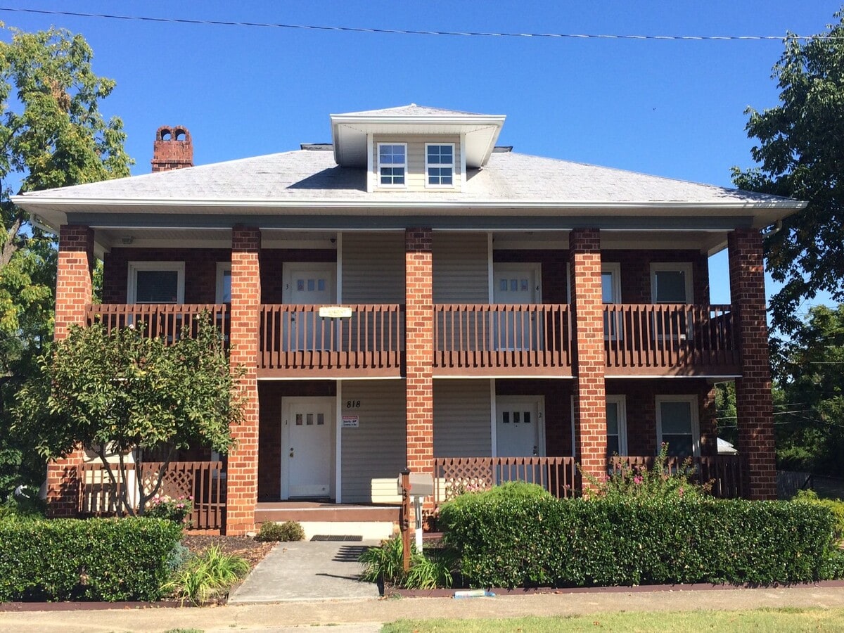 Photo - 818 Lamont St Unit 3