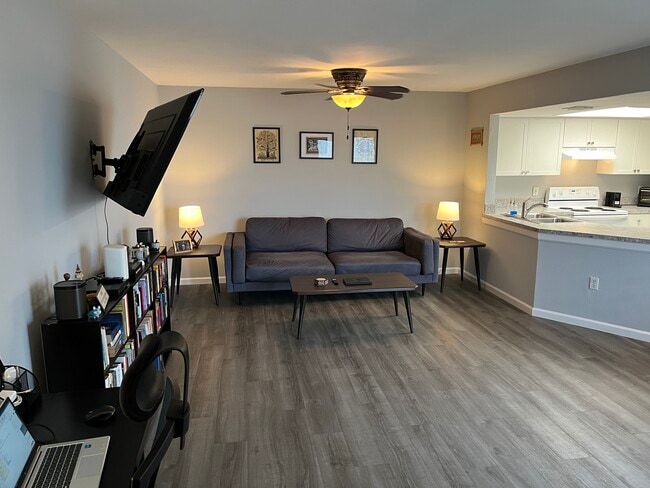 Building Photo - 3100 Seasons Way Unit 104