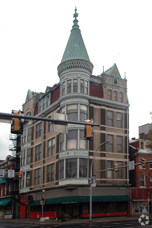 Photo - Samler Building
