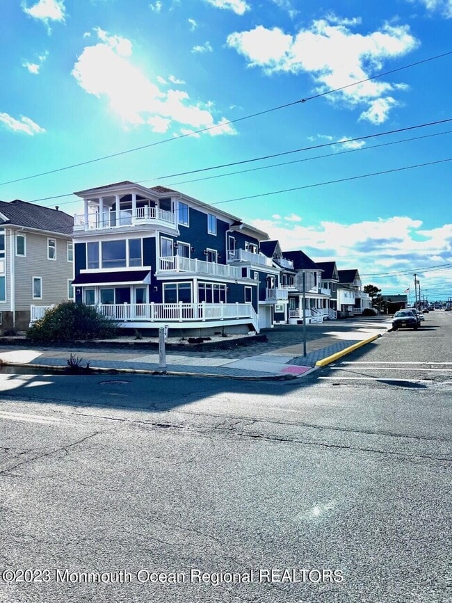 Photo - 919 N Ocean Ave