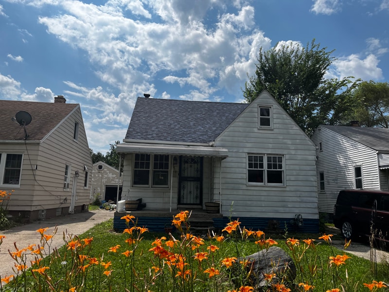 Photo - 19411 Albion Ave House