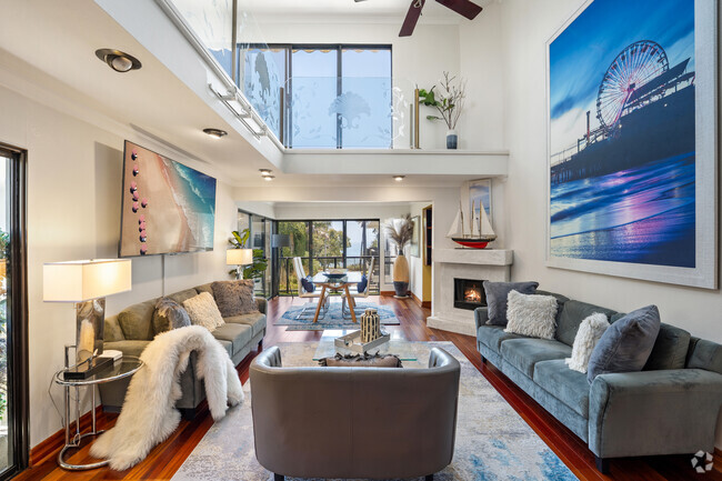 Building Photo - 833 Ocean Ave Unit 304 Rental