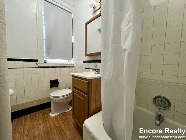 Photo - 1810 Commonwealth Ave Unit 4