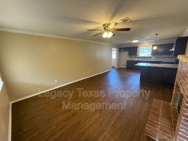 Building Photo - 101 Donna St Rental