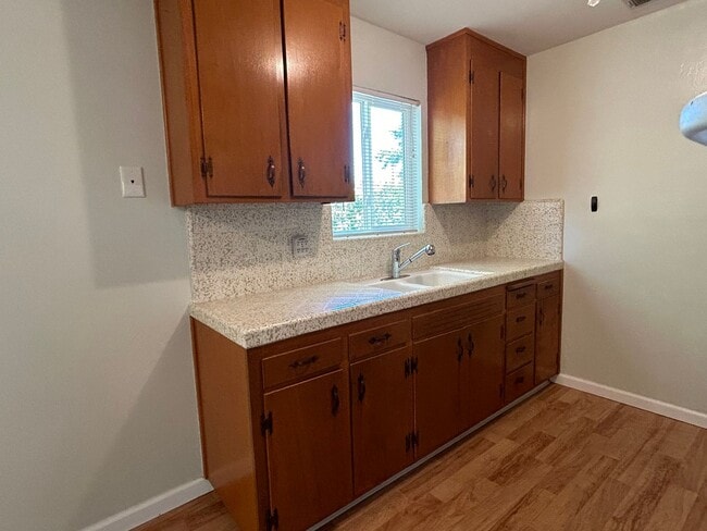 Photo - 3615 Stauss Ave