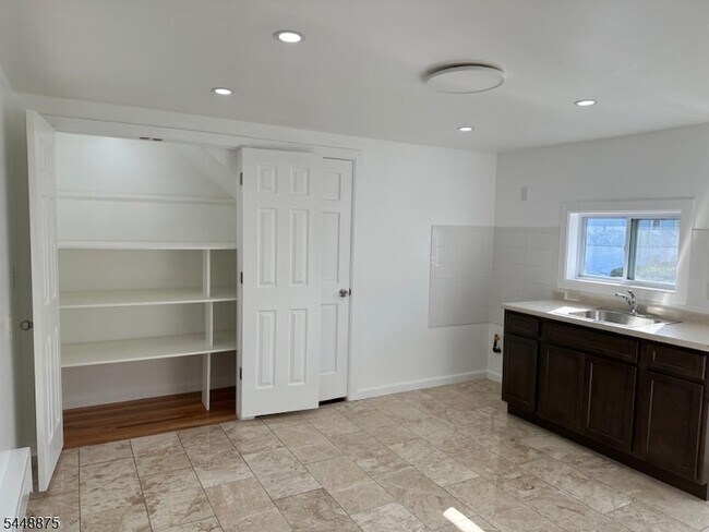 Photo - 10 Kipp Pl Unit 12