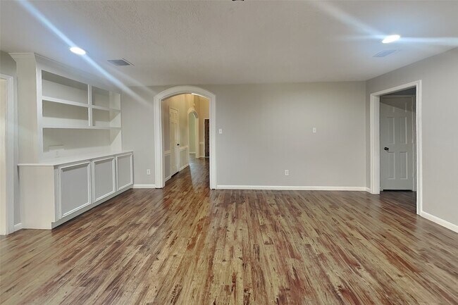 16915 Misty Creek Dr