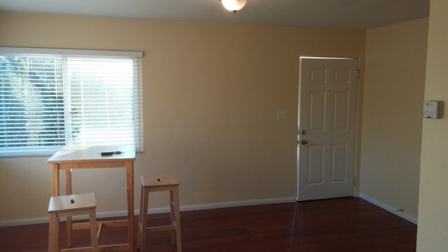 Main room - 1744 Sunset Cliffs Blvd Apartment Unit 1744
