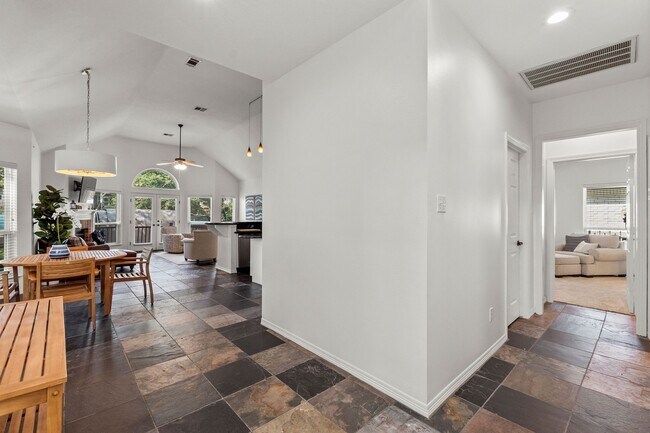 Photo - 5094 Pleasure Lake Dr