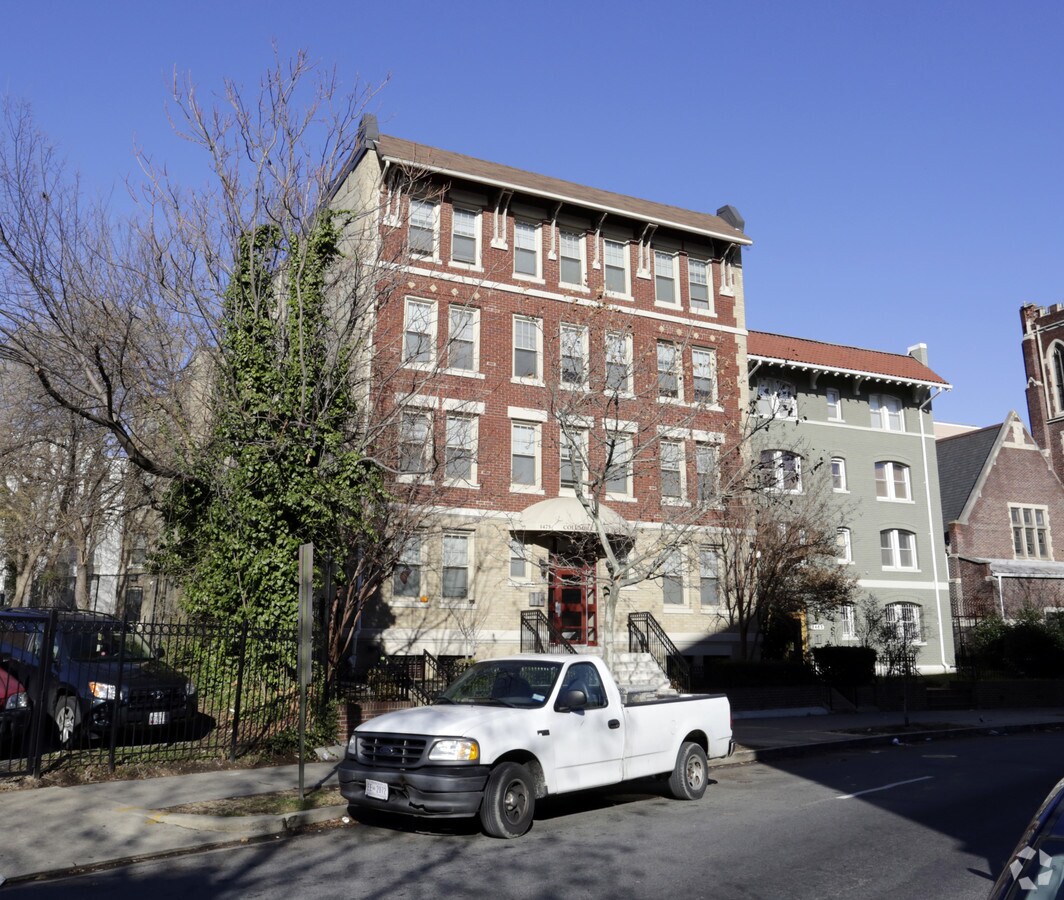 Photo - 1475 Columbia Rd NW
