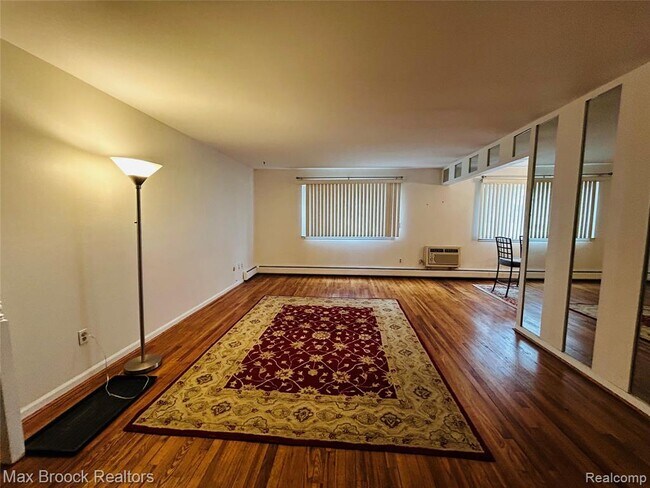 Photo - 4113 Telegraph Rd Unidad B-117