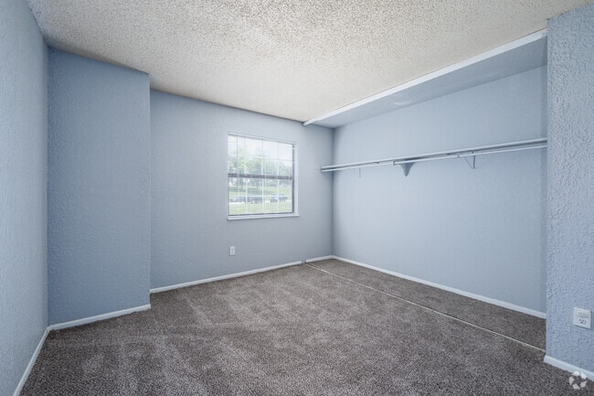 2BR, 1BA - 925SF - Second Bedroom
