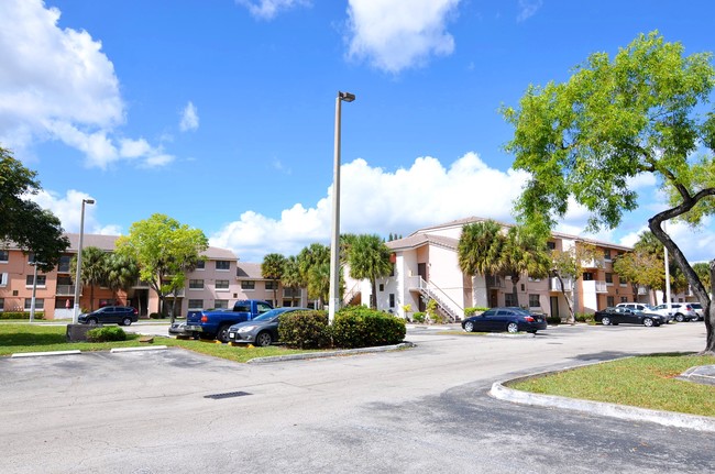 Villa Bellini Apartments For Rent in Hialeah, FL | ForRent.com