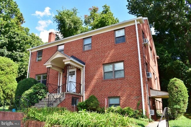 Photo - 8809 Plymouth St Apartment
