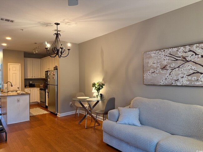 Photo - 926 Price Ln