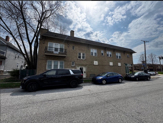 Building Photo - 395 E 152nd St Unit 395 E 152 ST  4