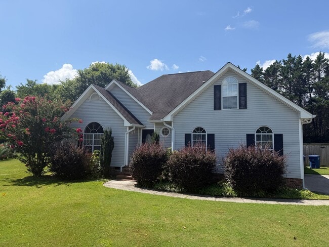 Building Photo - 4 bedroom home in Collegedale