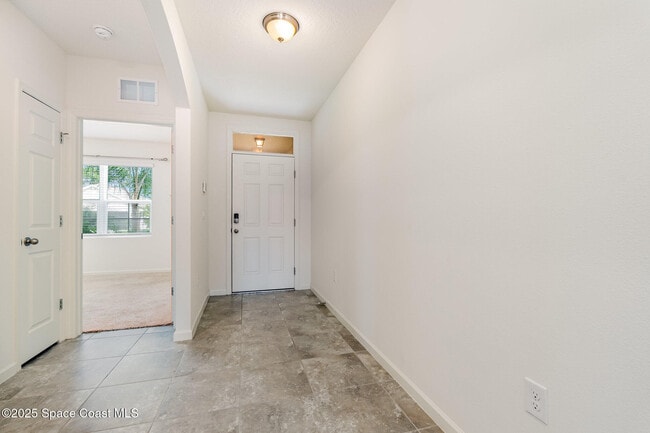 Photo - 899 Forest Trace Cir