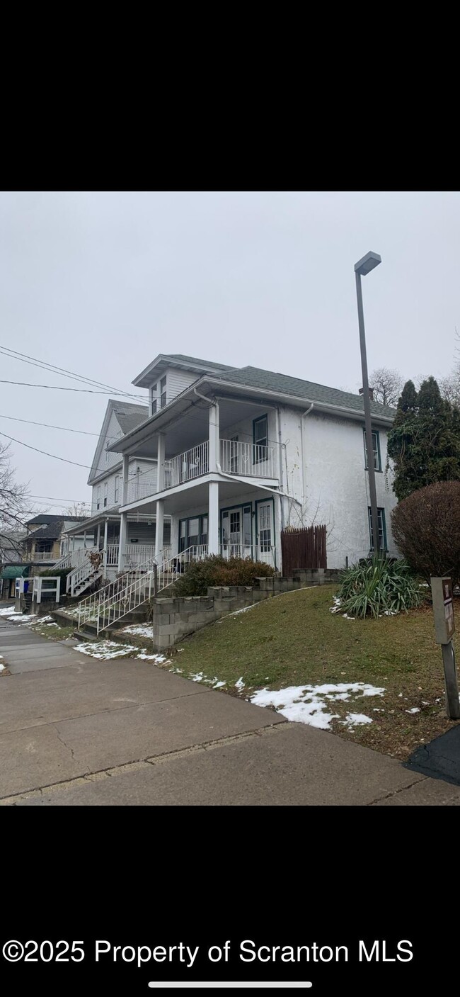 Photo - 1314 Wyoming Ave Apartment