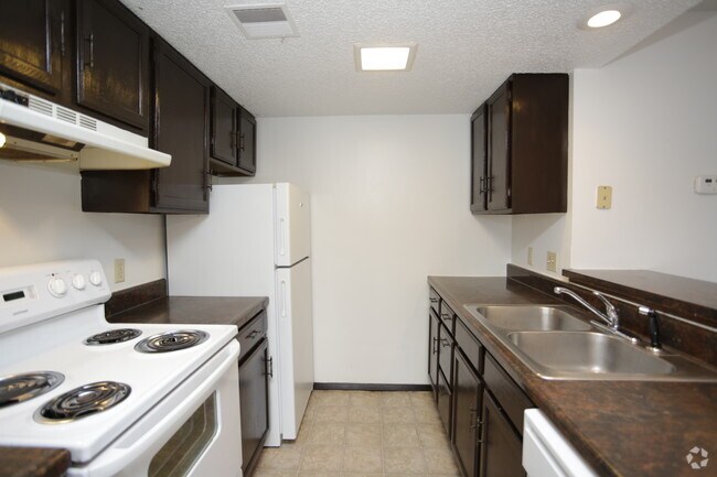 Midtown Place Apartments For Rent In Wichita Ks Forrent Com