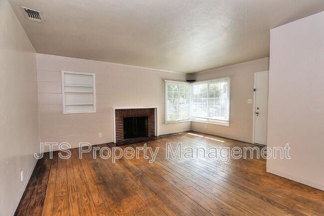 3109-3111 Hampshire Drive