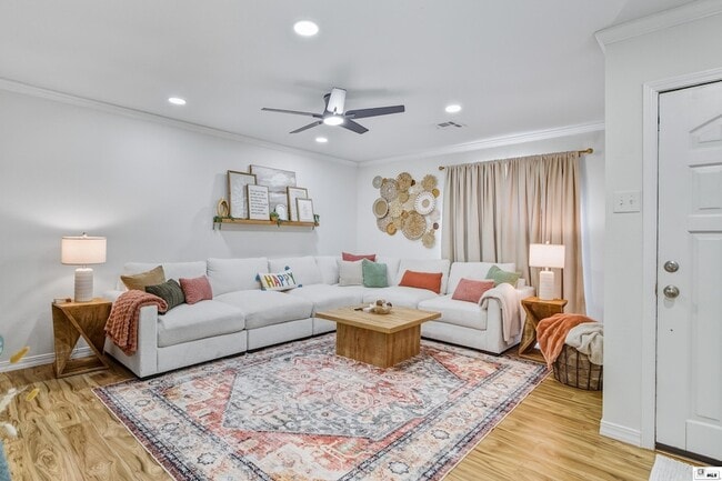 Photo - 111 Jennifer Ln