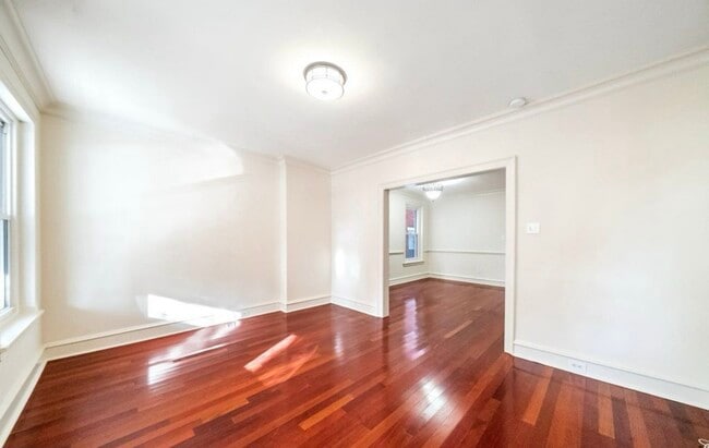 Photo - 123 W Lafayette St