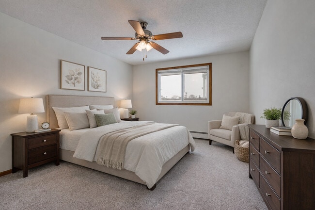 Photo - Queen Terrace Apartments