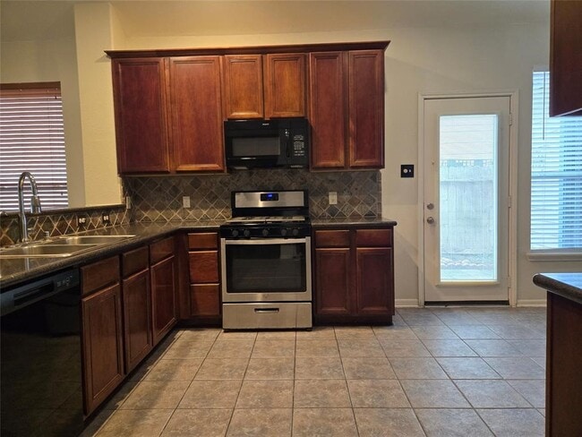 Photo - 21619 Shallow Glen Ln