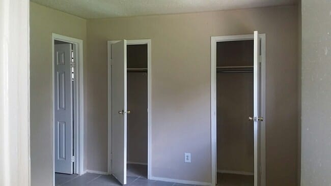 Photo - 12710 Redfern Dr